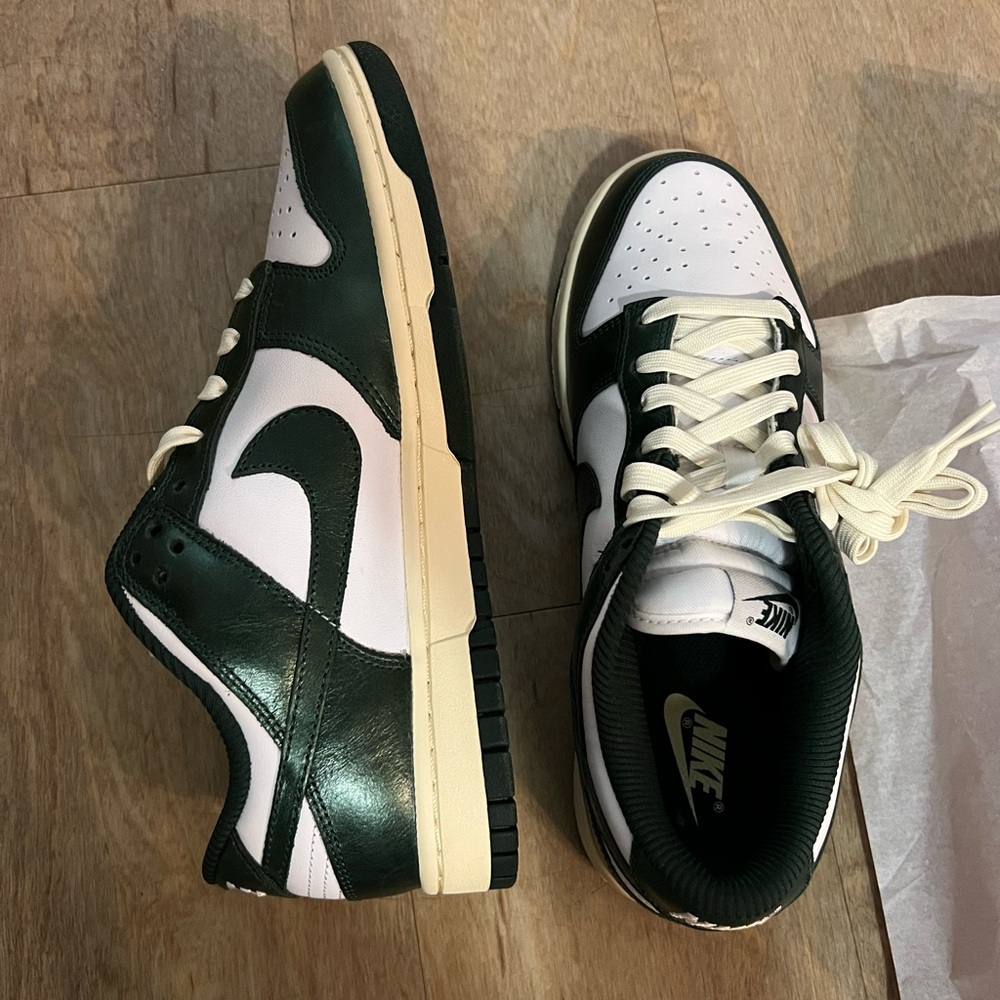 Nike Dunk Low Vintage Green - Picture 4 of 5